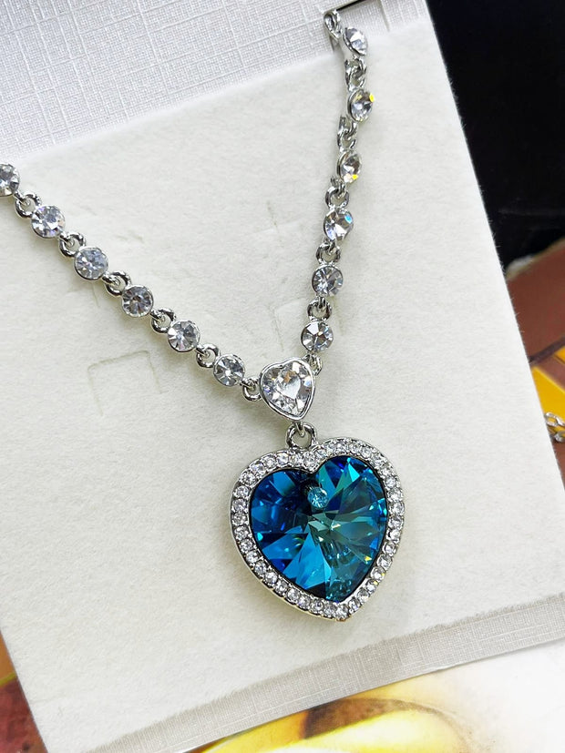 Get Beautiful Heart Shape Swarovski Pendant Necklace