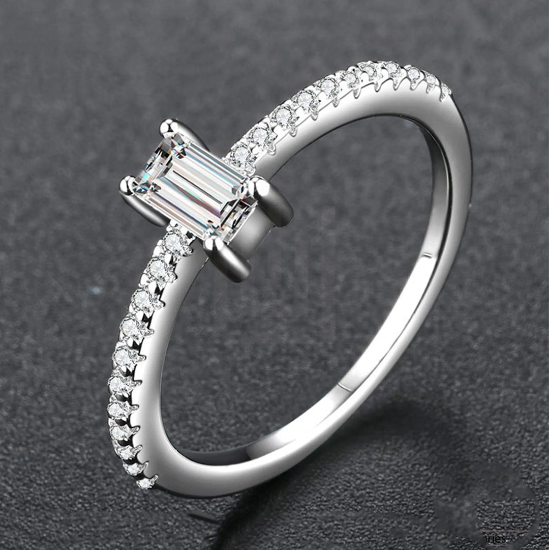 Diamond women ring Fine Line - Eshaal Fashion