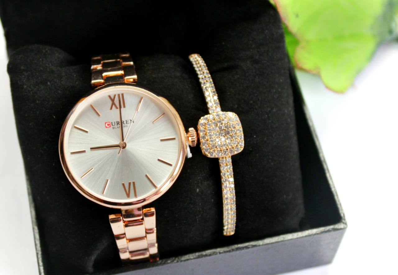 Currren watch with an elegant bracelet - Eshaal Fashion