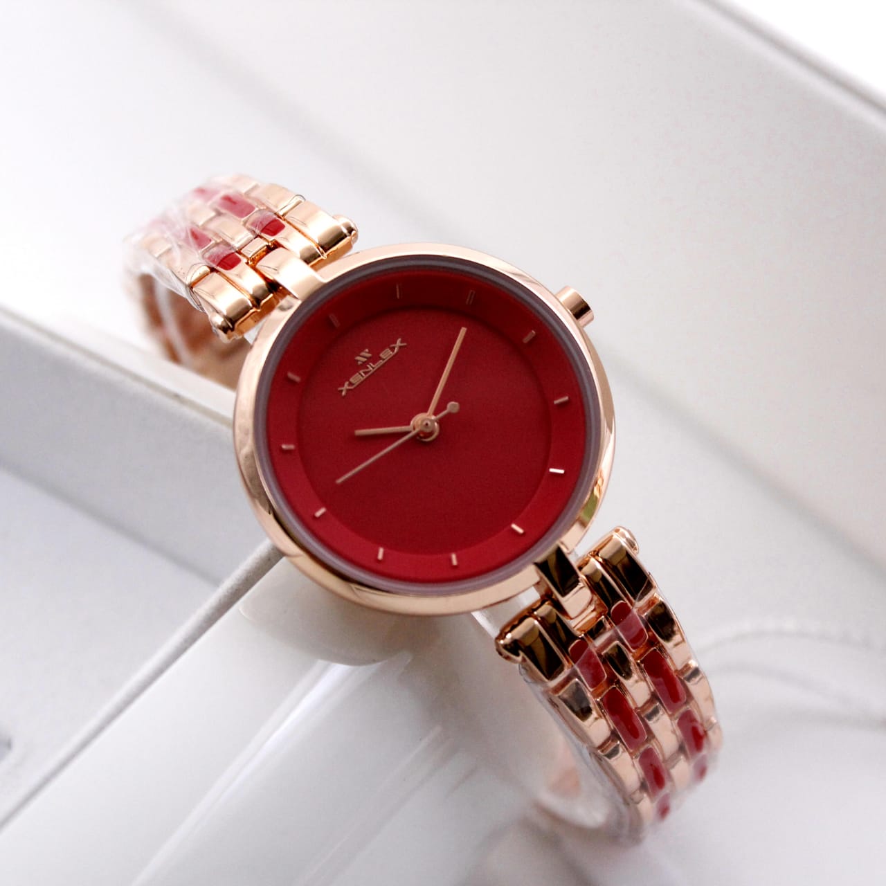 Get Beautiful Rose Gold Watch For Women