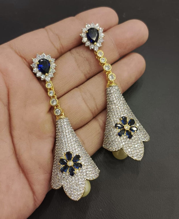 Get Exclusive Golden Zircons Floral Earrings